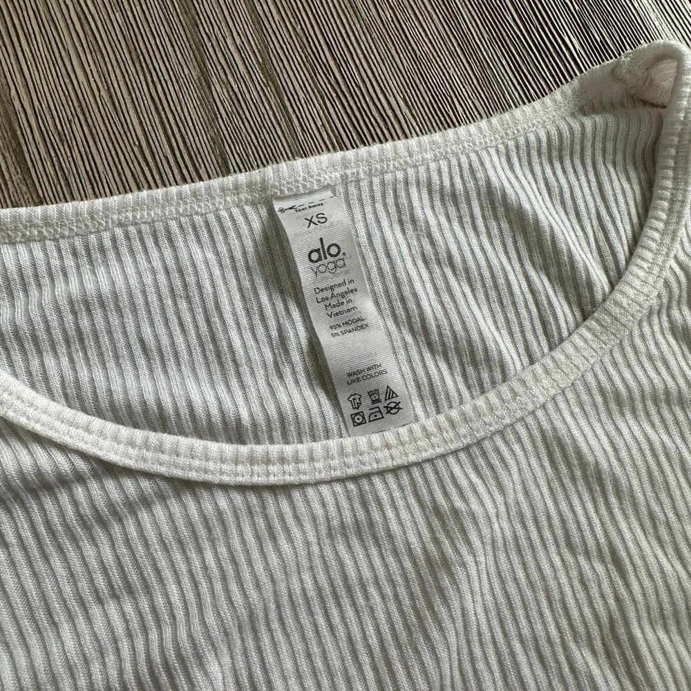 ALO Yoga slim ribbed